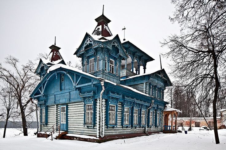 Fabrika de Case - Dacha construita la inceputul anilor 1900 in regiunea Kostroma